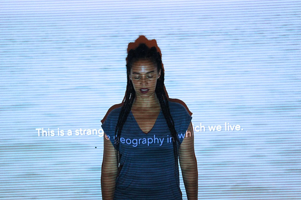 Grada Kilomba: cuando la crítica decolonial se vuelve programa institucional